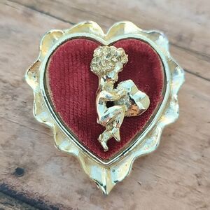 VINTAGE Jewelry Gold Tone Red Velvet Heart Love Valentine Pendant Brooch Pin